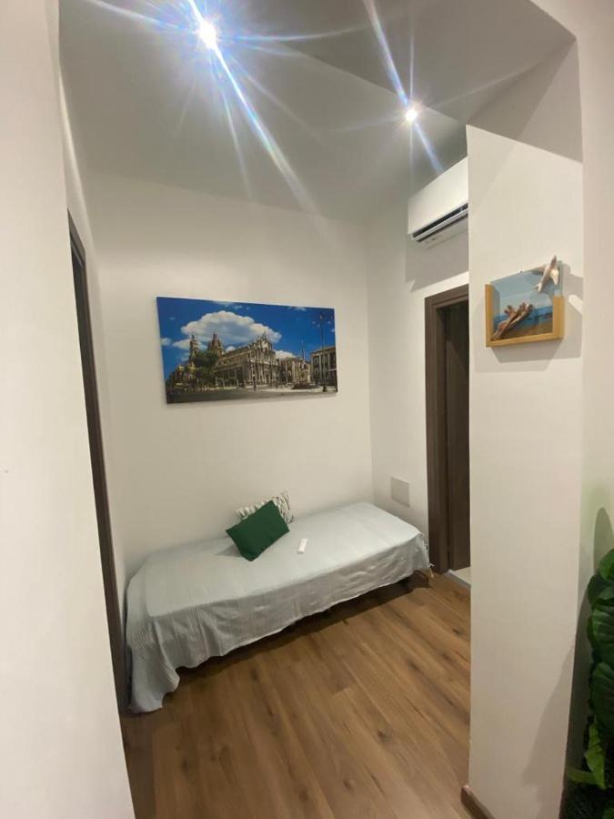 La Dimora Di Ignazio Apartment คาตาเนีย ภายนอก รูปภาพ